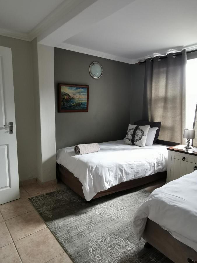Mulberry Gardens Self Catering Apartment Суакопмунд Екстериор снимка