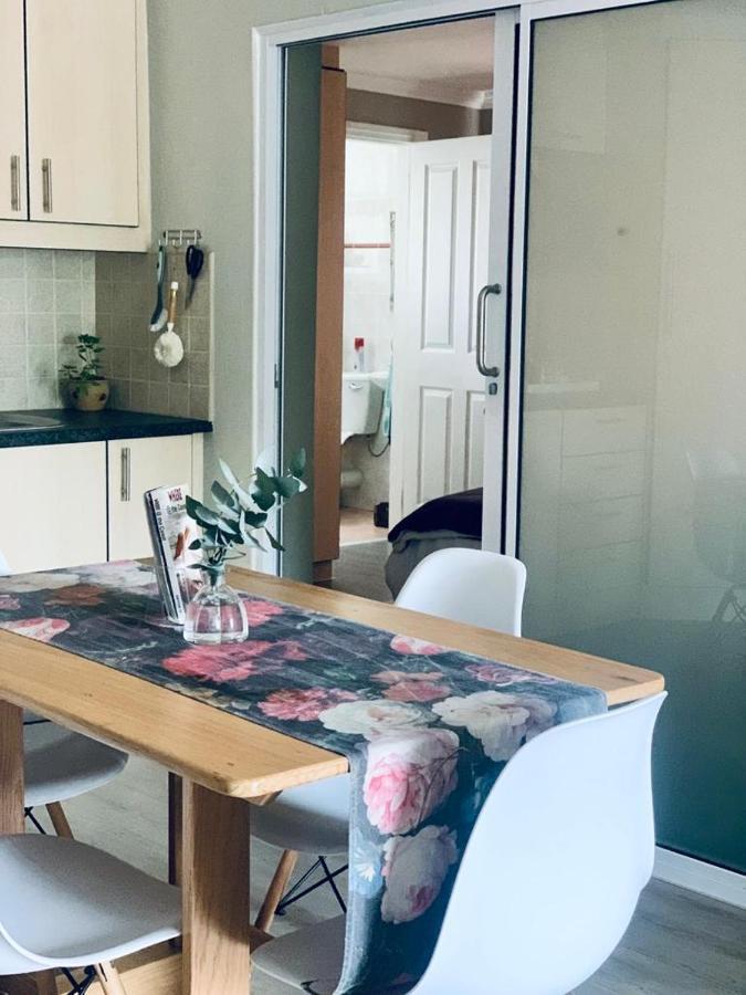 Mulberry Gardens Self Catering Apartment Суакопмунд Екстериор снимка